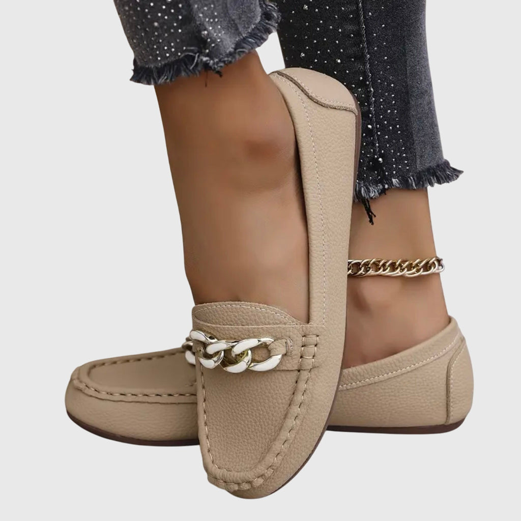 Beatrice Fowler | White Leather Loafers With Gold Chain Detail