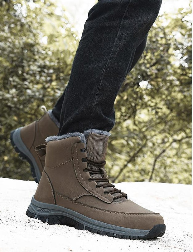 Duncan Pembroke | Fleece-Lined Lace-Up Snow Boots