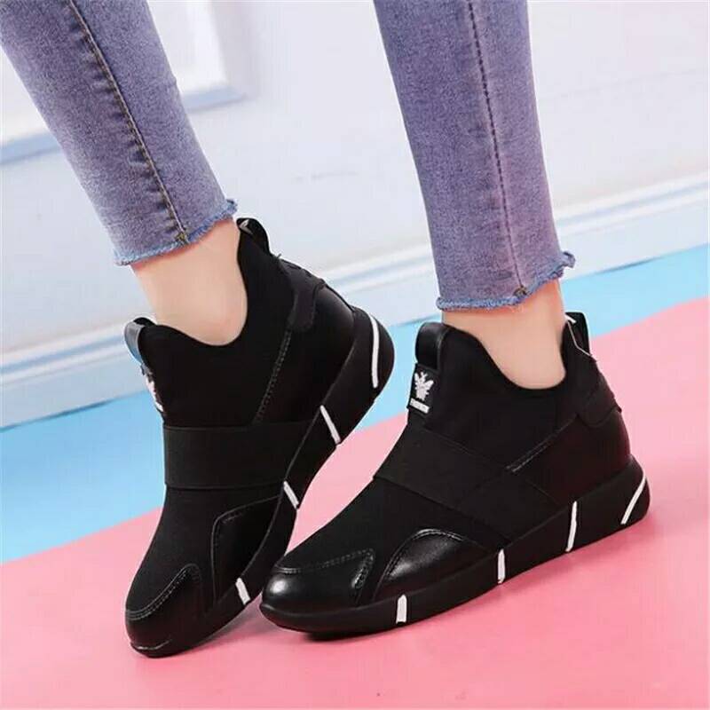 Isla Hartnett | Slip-On Sneakers with Elastic Strap Detail