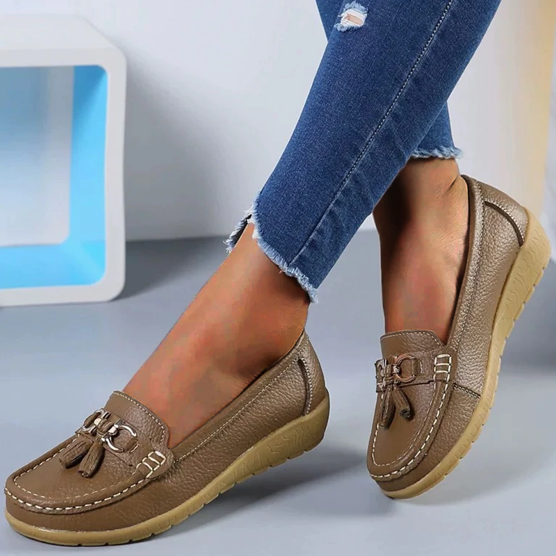 Cassandra Nightingale | Tasselled Leather Loafers