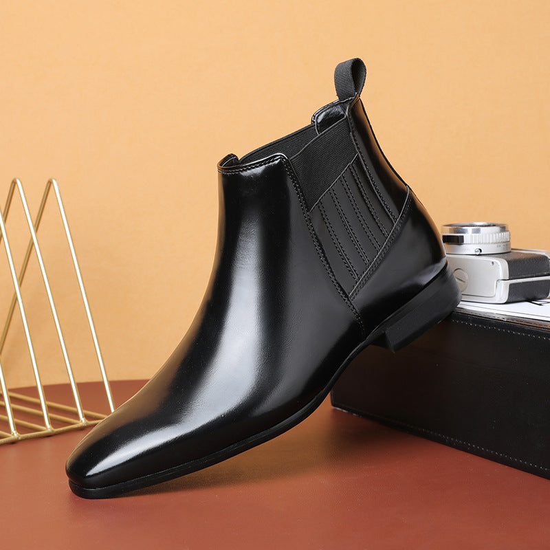 Callum Bexley | Pointed Toe Chelsea Boots in Black Leather