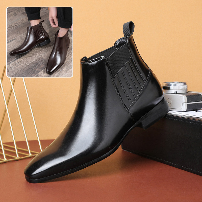 Callum Bexley | Pointed Toe Chelsea Boots in Black Leather