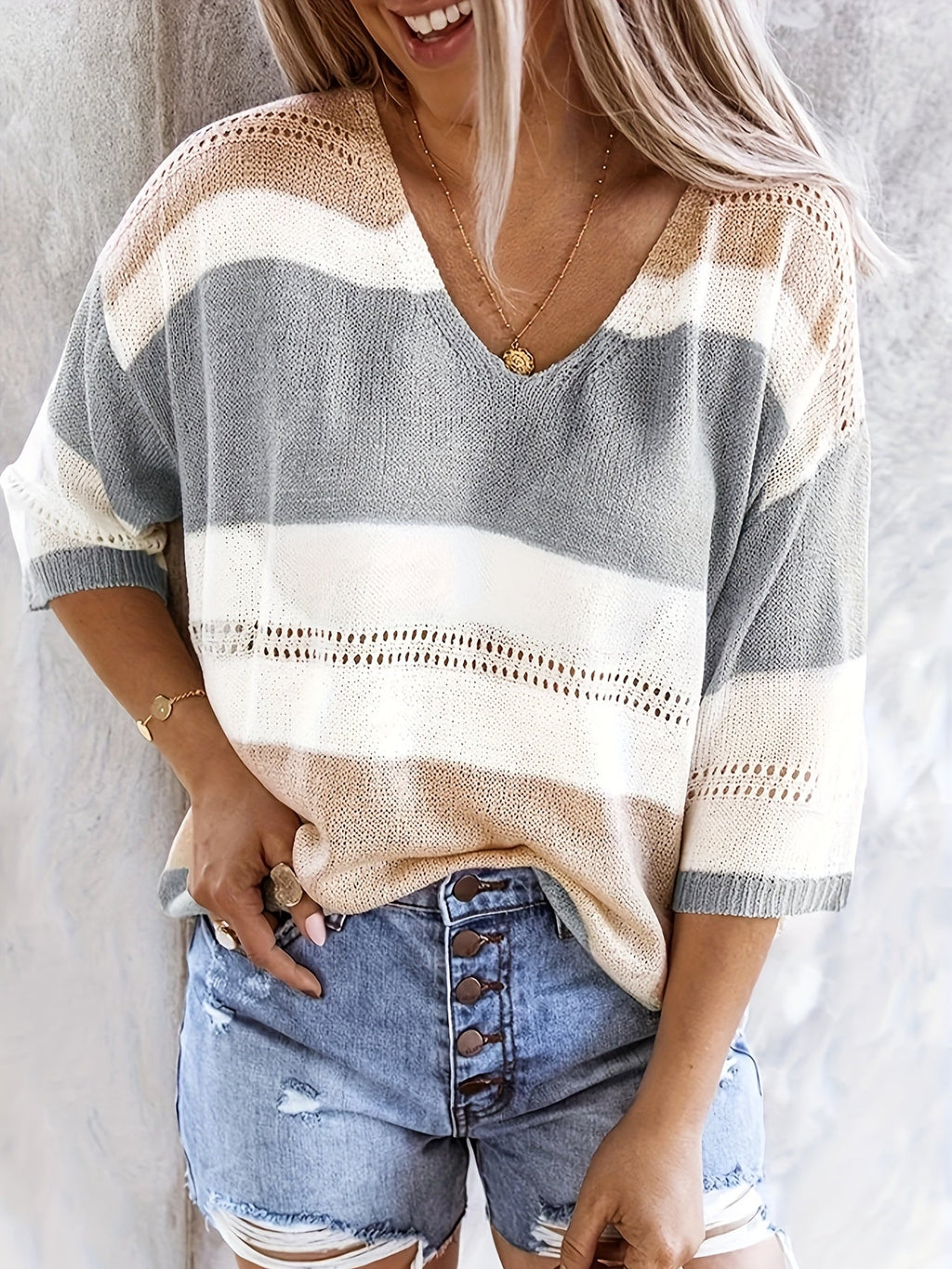 Eloise Redmayne | Relaxed V-Neck Colour-Block Knit Top