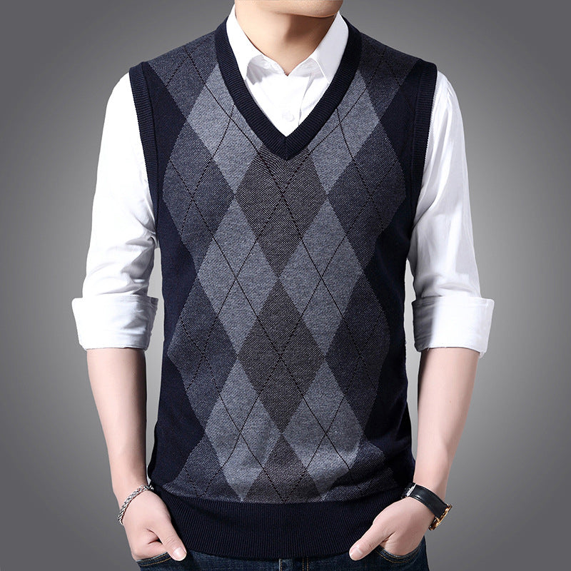 Nigel Cavendish | Argyle Sweater Vest With V-Neck Detail