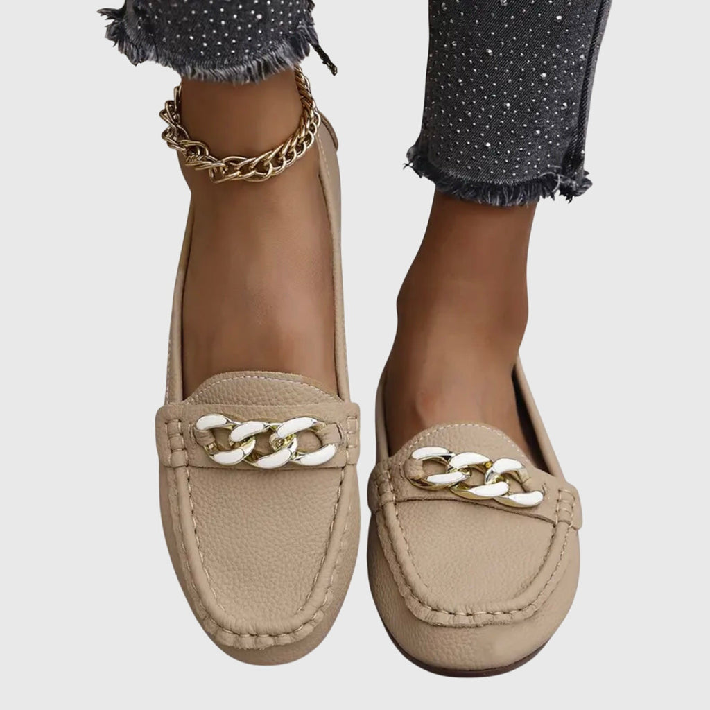 Beatrice Fowler | White Leather Loafers With Gold Chain Detail