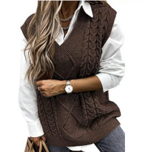 Harriet Baker | Cable Knit V-Neck Sweater Vest