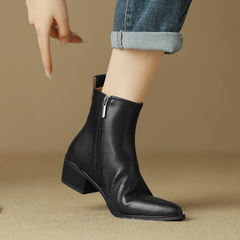 Phoebe Ainscough | Pointed-Toe Ankle Boots With Side Zip