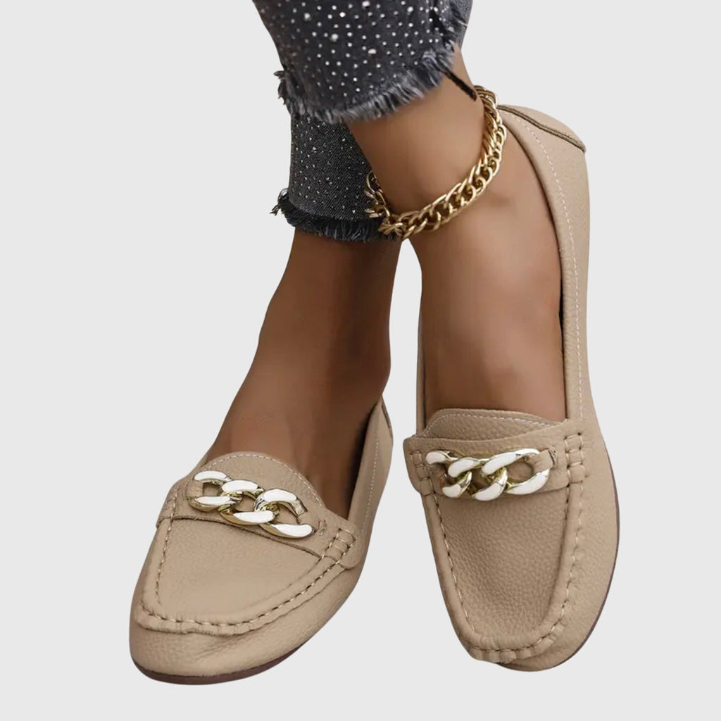Beatrice Fowler | White Leather Loafers With Gold Chain Detail