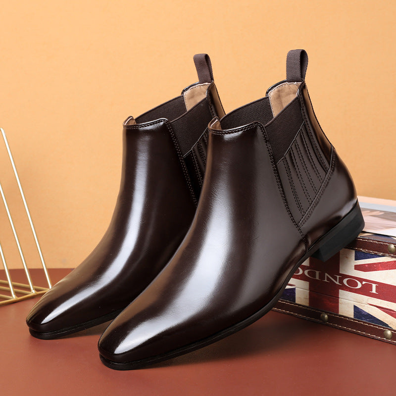 Callum Bexley | Pointed Toe Chelsea Boots in Black Leather