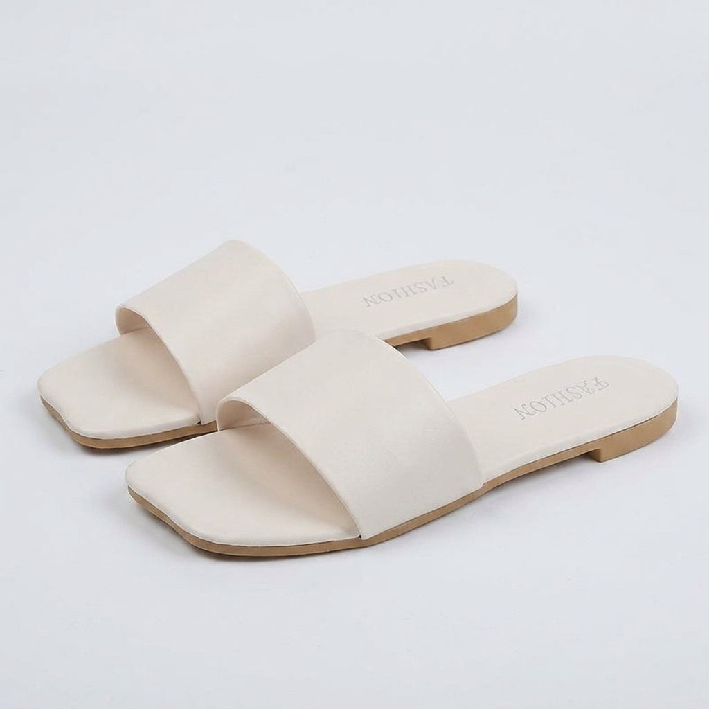 Imogen Taylor | Floral Flat Slippers with Daisy Detail - 605 Beige
