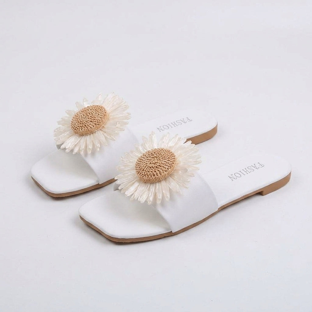 Imogen Taylor | Floral Flat Slippers with Daisy Detail - 606 White