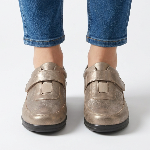 Women's Shock-Absorbing Hook-and-Loop Wedge Loafers