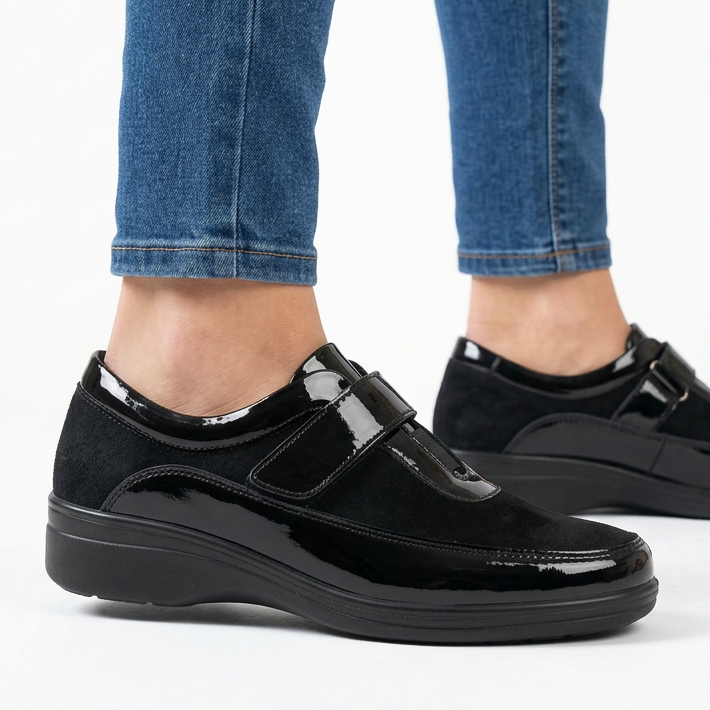 Women's Shock-Absorbing Hook-and-Loop Wedge Loafers