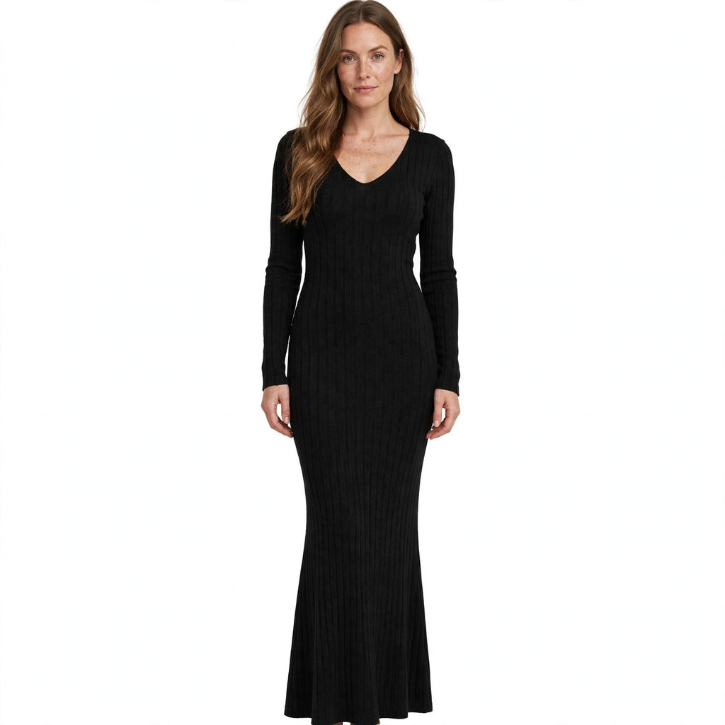 Ophelia Marchbank | Ribbed Knit Maxi Dress With V-Neck Detail