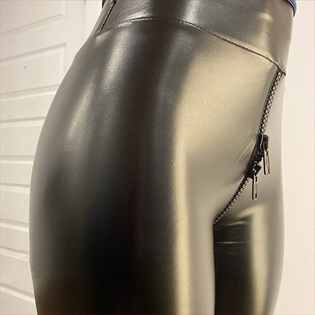 Penelope Scott | Matte High-Waisted Faux Leather Leggings